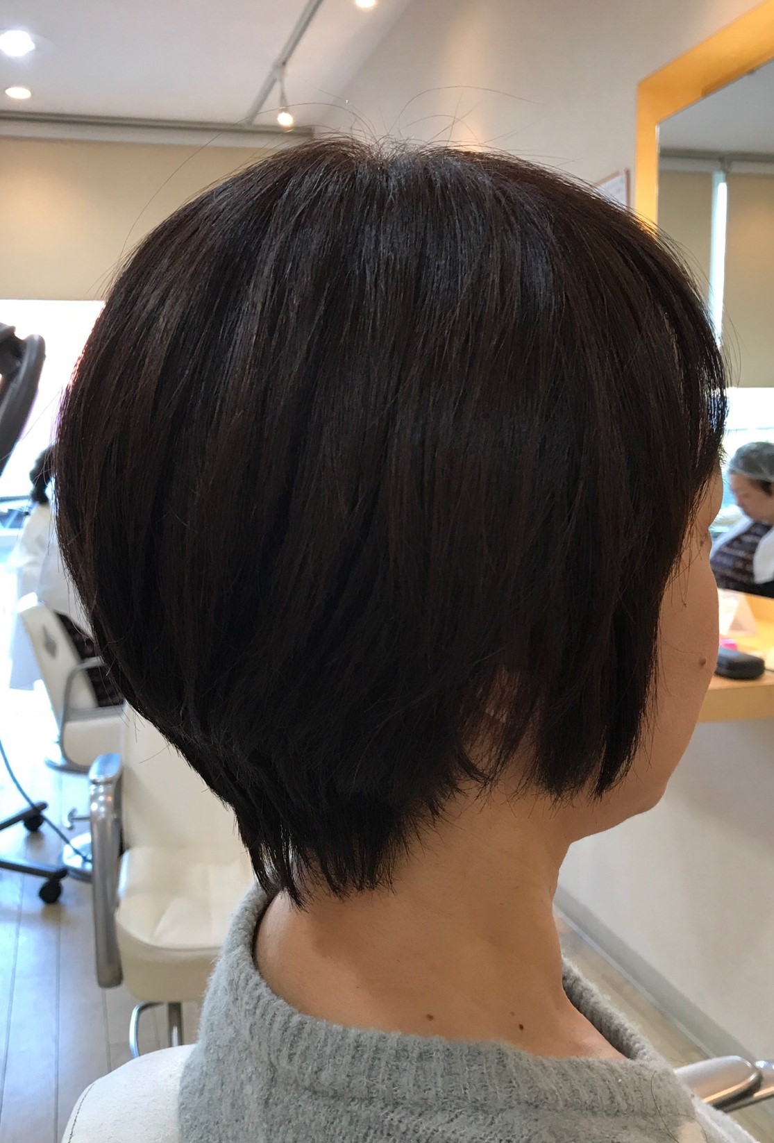 大人気のくびれショート